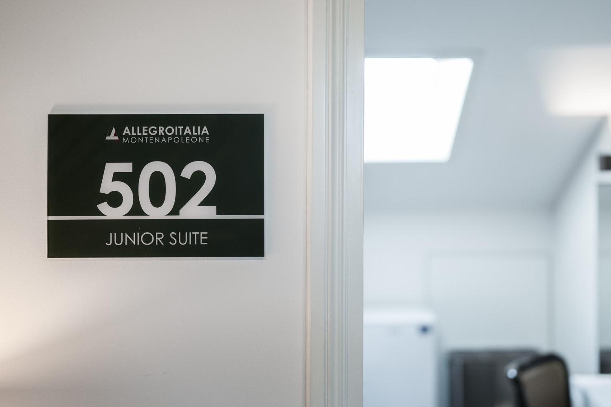 Allegroitalia Penthouse Montenapoleone Milán Exterior foto